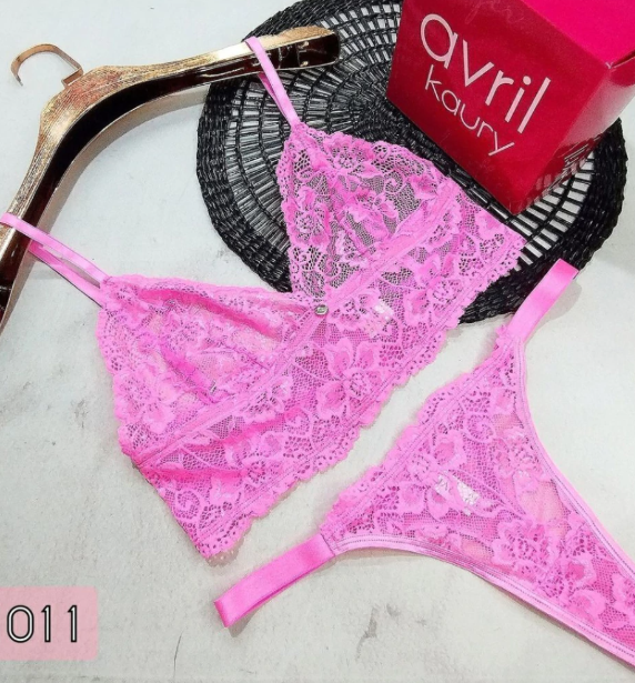Conj. brallet de puntilla con colaless.