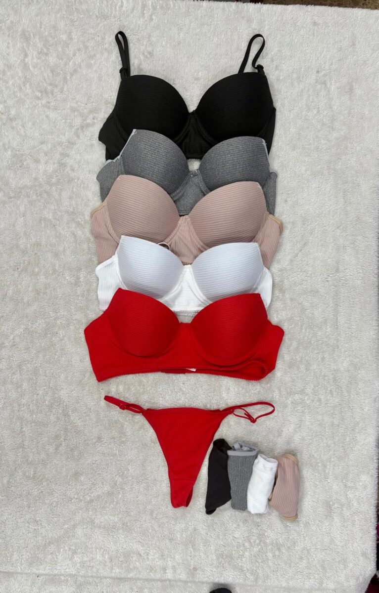 Conjunto bustier Tasa soft de morley con colaless regulable.