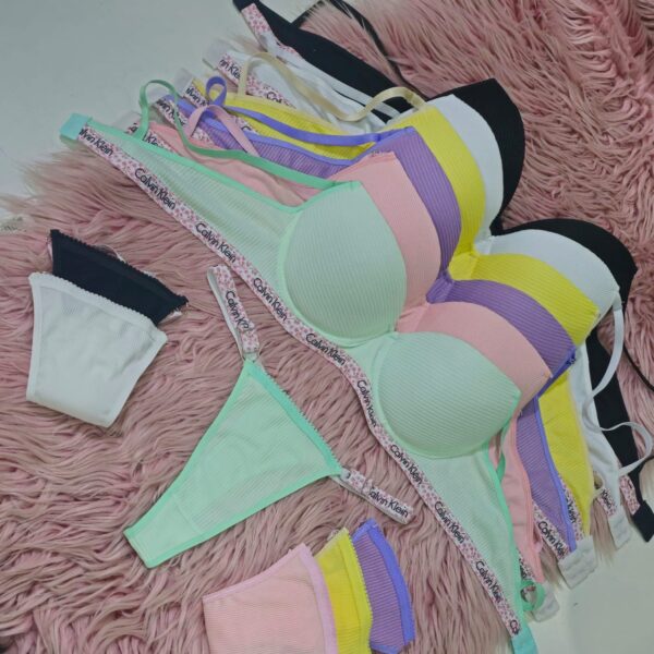 Conjunto tasa soft de morley elástico Calvin Klein.