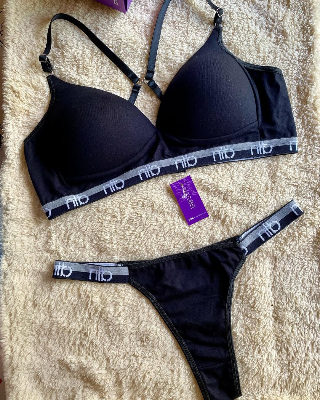 Conj. triángulo soft de algodón con elástico, SOLO BLANCO Y NEGRO.