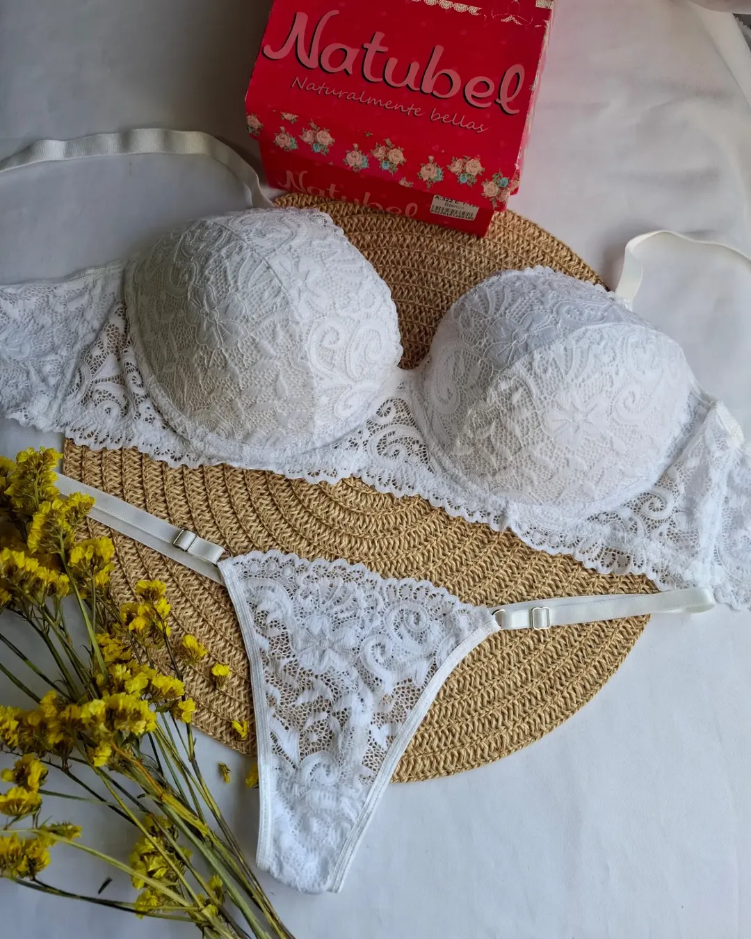 Conj. tasa soft ESPECIAL de puntilla y tanga.