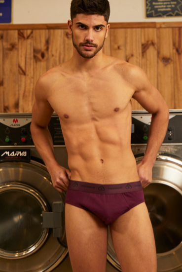 Slip G3 de algodón con elástico.