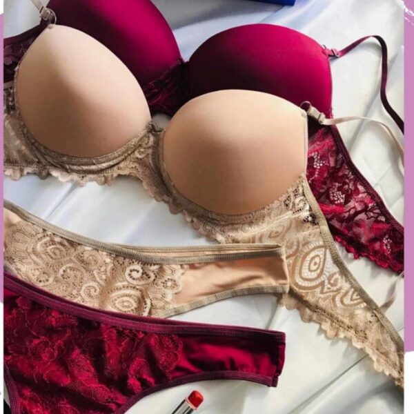 Conjunto ESPECIAL tasa soft de microfibra con puntilla.