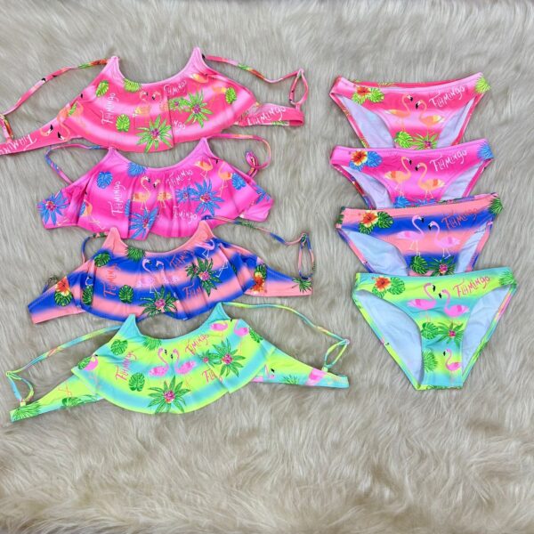 Bikini de nena estampadas con bombacha.