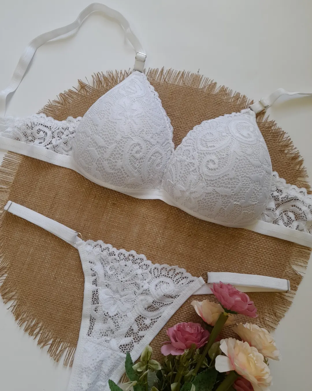 Conjunto triángulo de encaje con regulable.