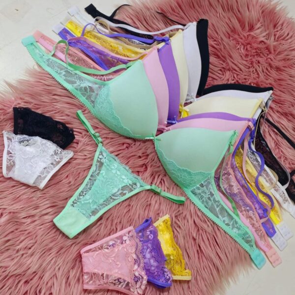 Triàngulo algodòn con puntilla con colaless reg.