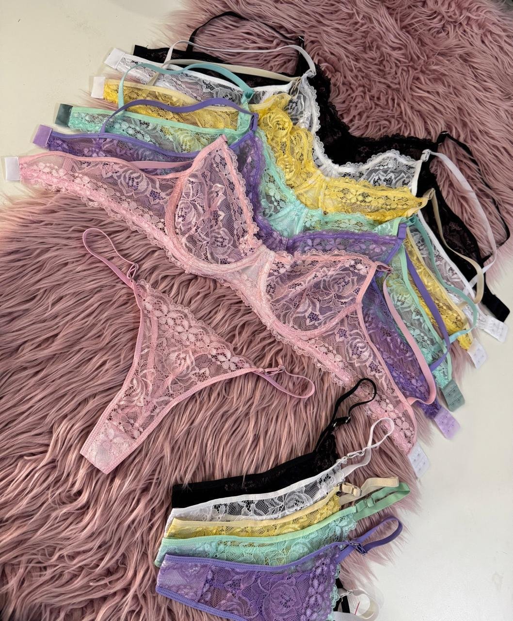 Conjunto brallet con aro de encaje con  regulable