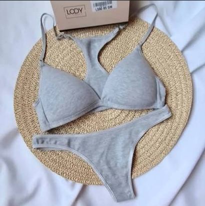 Conjunto triangulo soft de algodón + colaless