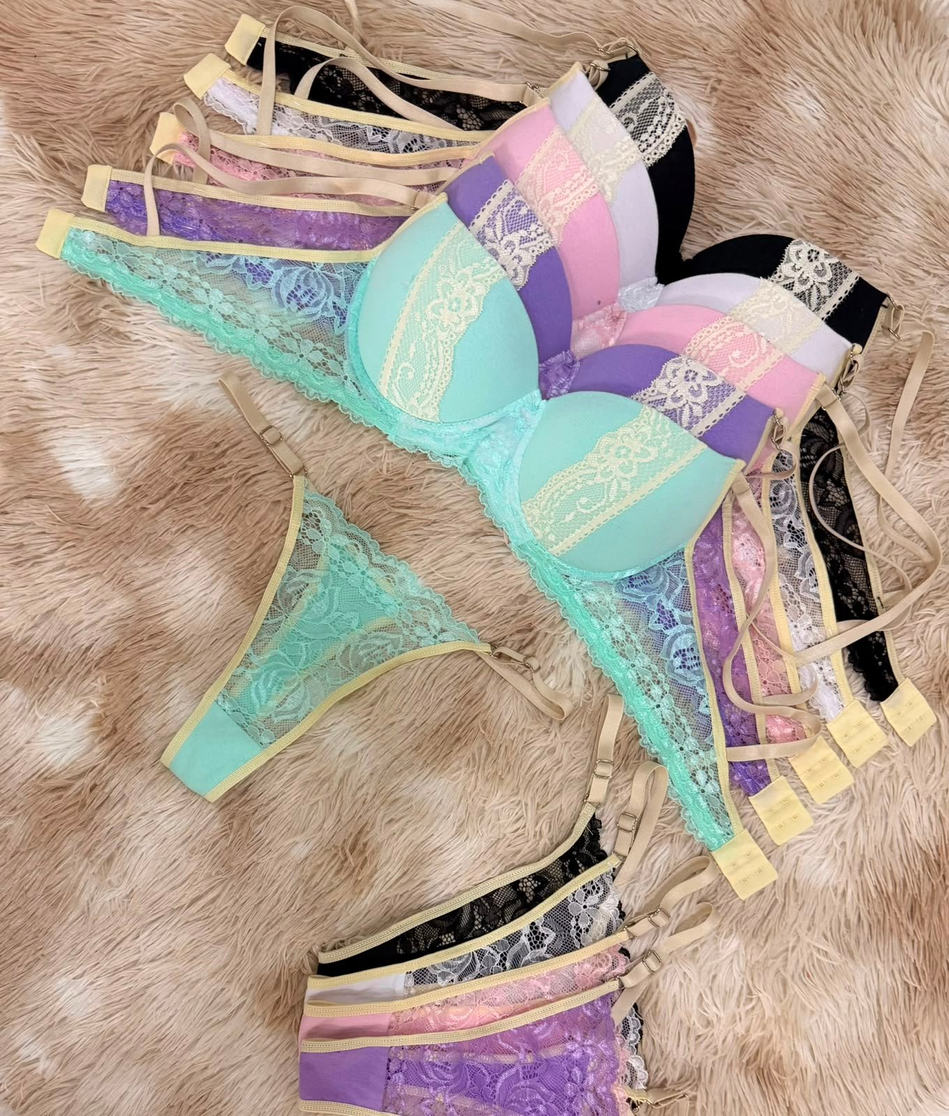 Conjunto soft de encaje pastel colaless regu .